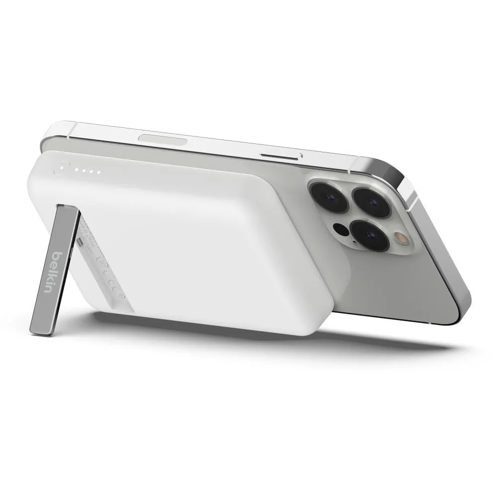 Belkin BoostUp Charge Magnetic Wireless Power Bank 5K   Stand (White)