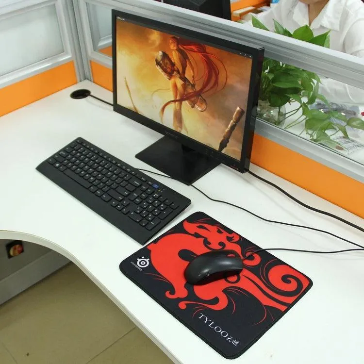 Large Slim Non-Slip Soft Rubber Cloth Gaming Mouse Pad, Dimensions: 320 x 240 x 3 mm