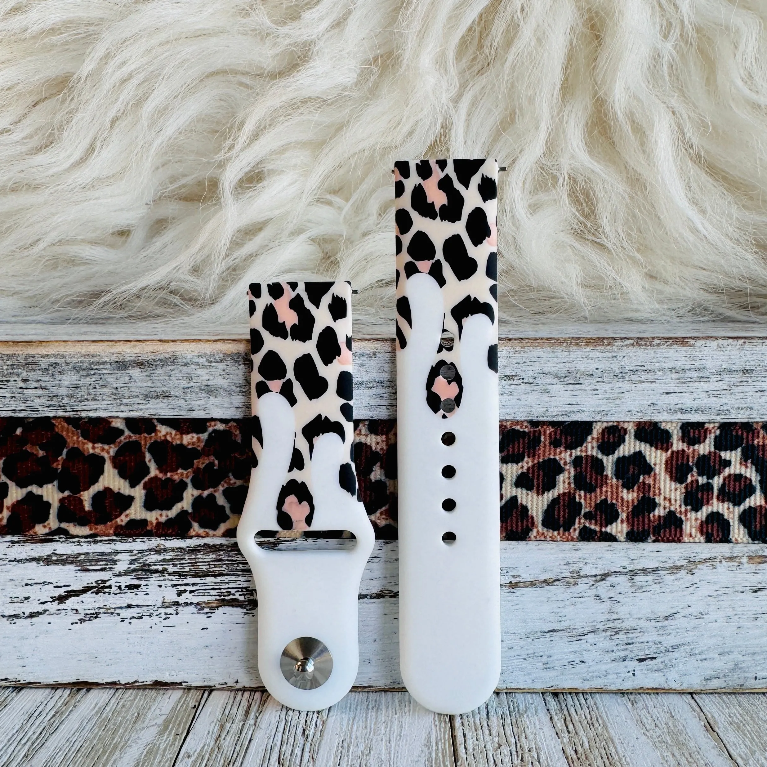 Leopard Drip White Print Silicone Band For Fitbit Versa 1/2