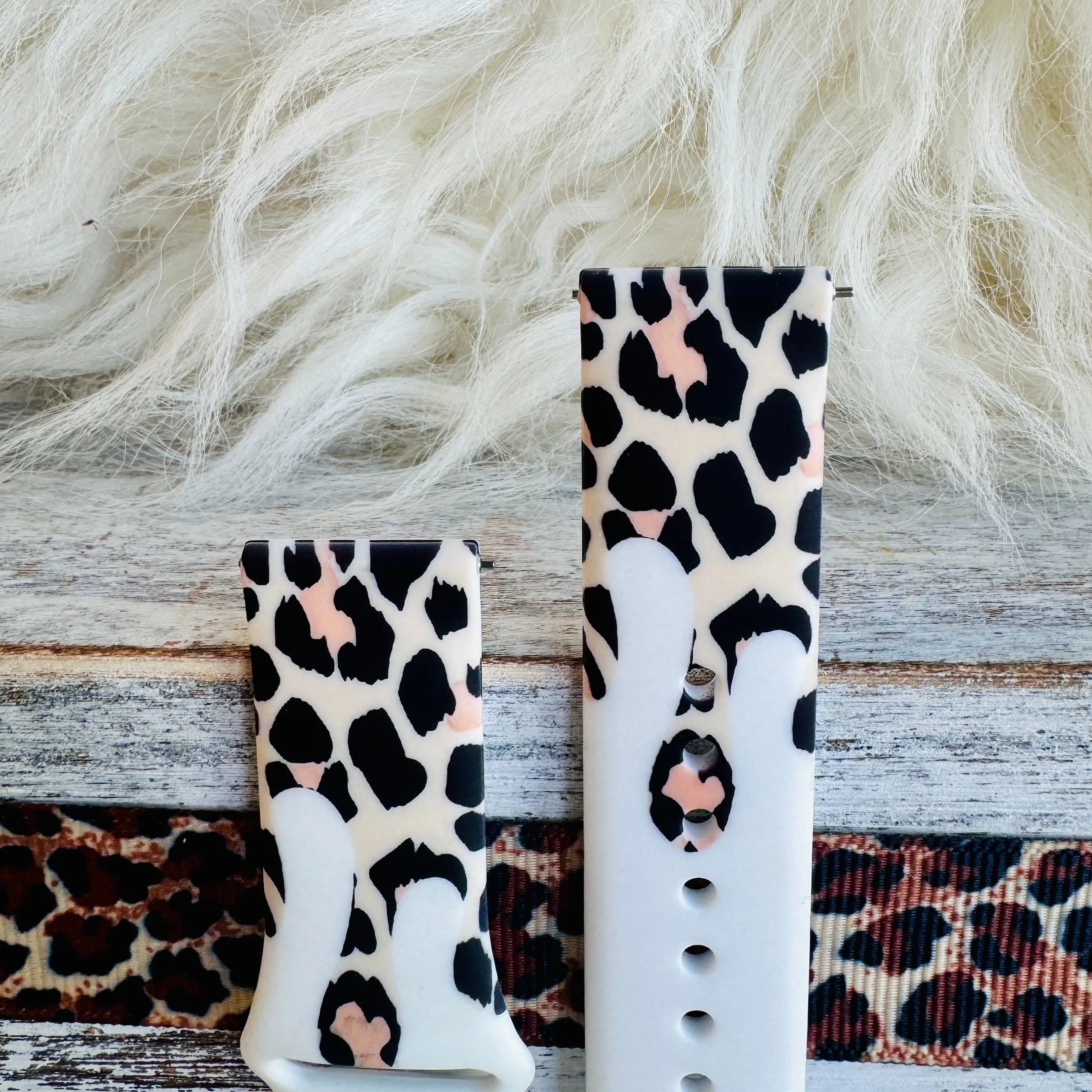 Leopard Drip White Print Silicone Band For Fitbit Versa 1/2