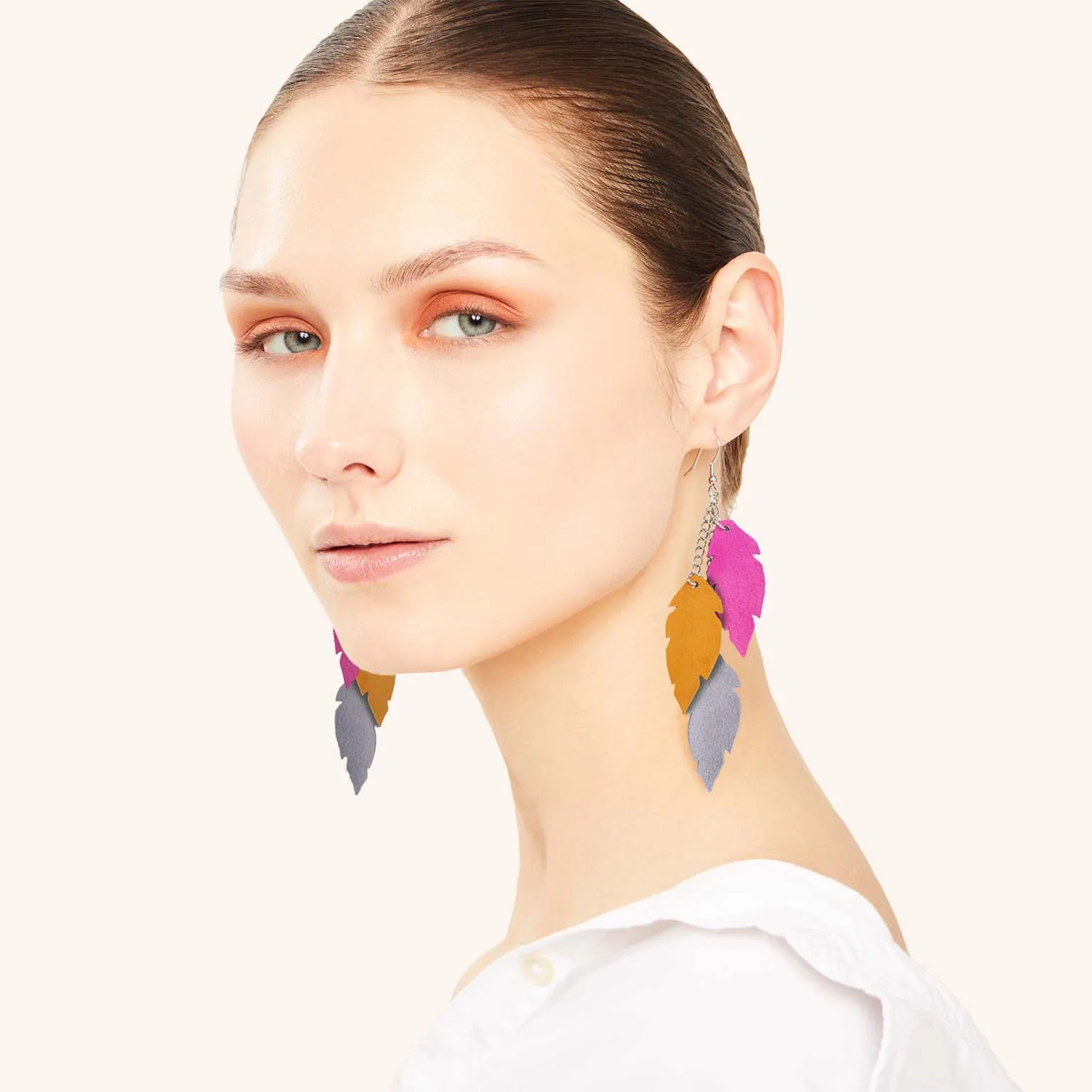 Viaminnet x Women's Bank Earrings